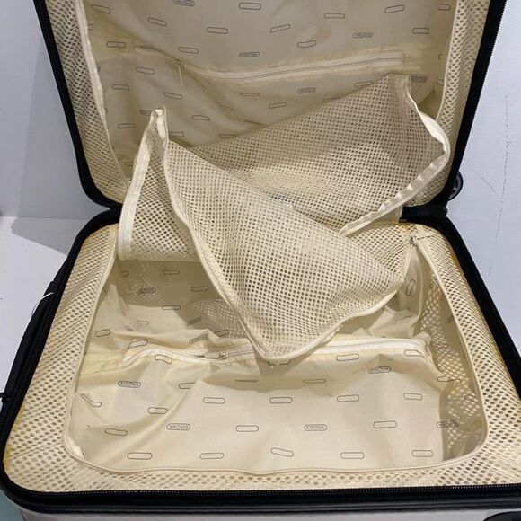 Rimowa Women Pre-Loved Bag Very Good Condition - Picture 3 of 5